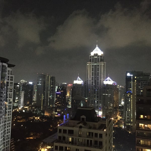 Das Foto wurde bei Mayfair, Bangkok - Marriott Executive Apartments von Naina G. am 2/14/2015 aufgenommen