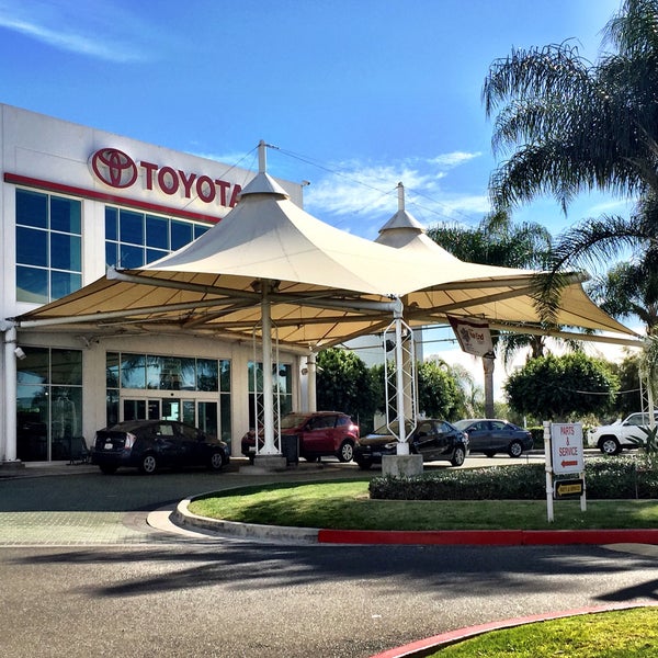 AutoNation Toyota Irvine Car Dealership in Irvine