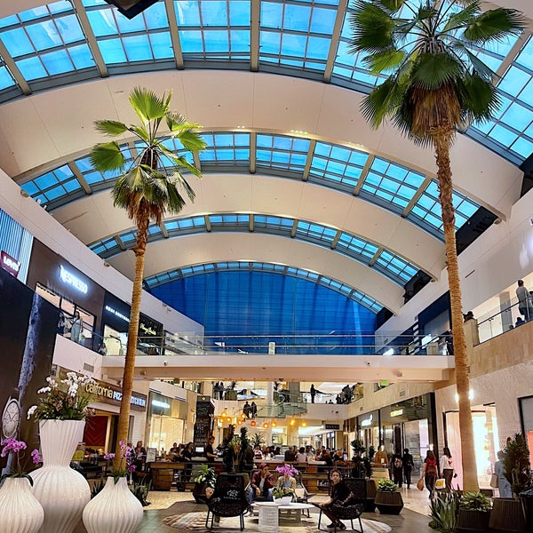 westfield topanga mall inside