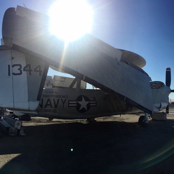 Foto tirada no(a) Yanks Air Museum por Nessie em 11/26/2016