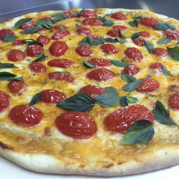 Enjoy pizza. Пицца в рублево enjoy меню. Enjoy pizza. Yes pizza фотография пиццерии. Лас вегас пиццерия.