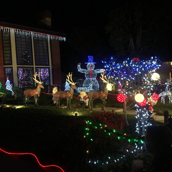 Thoroughbred Christmas Lights 16 tips from 726 visitors
