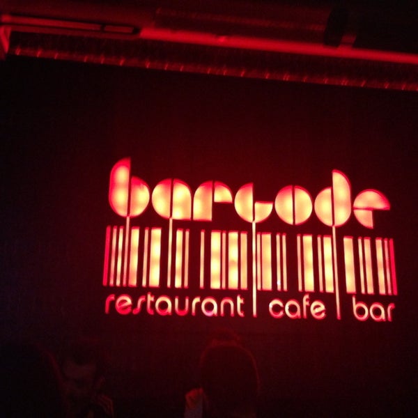 Foto tirada no(a) Barcode por Gold Car👑 em 4/28/2013