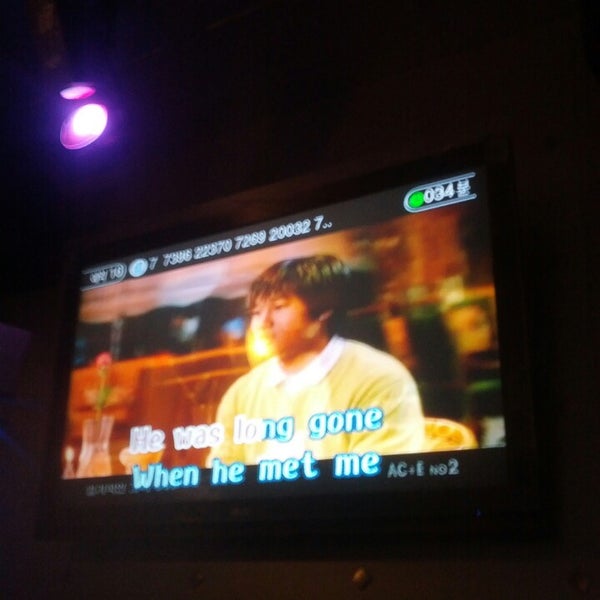 5/27/2013에 Larry M.님이 Chorus Karaoke &amp; Lounge에서 찍은 사진