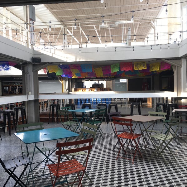 รูปภาพถ่ายที่ Mercado Vía Libertad โดย Kastore L. เมื่อ 10/30/2019