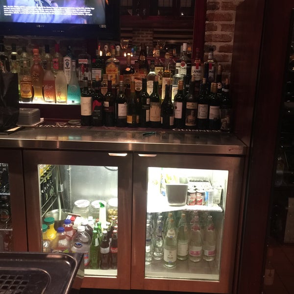 Photo prise au Bâton Rouge Grillhouse &amp; Bar par Scott W. le3/16/2016