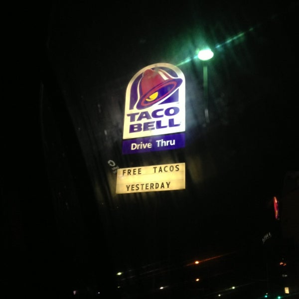 Taco Bell Fast Food Restaurant in Topeka