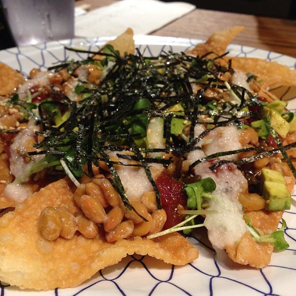 Photo taken at Gyotaku Japanese Restaurant - King Street by Melissa C. on 2/16/2013