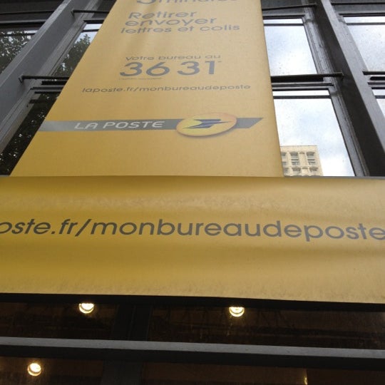 La Poste Post Office In Paris La Poste Post Office In Paris