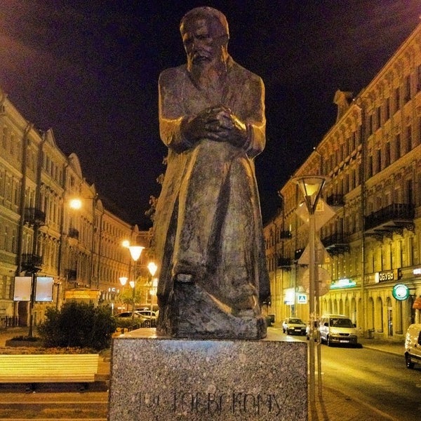Памятник достоевскому в санкт петербурге