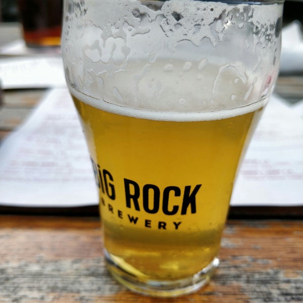 Photo taken at Liberty Commons at Big Rock Brewery by Peter S. on 7/21/2018