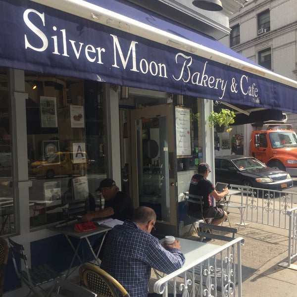 Foto tirada no(a) Silver Moon Bakery por Luke S. em 9/27/2016