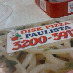 Foto tirada no(a) Disk Pizza Paulista por Marcella M. em 9/23/2012