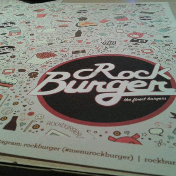 Foto tirada no(a) Rock Burger por Marcella M. em 3/21/2013