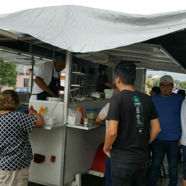 Tacos El Borrado Local de tacos en Monterrey