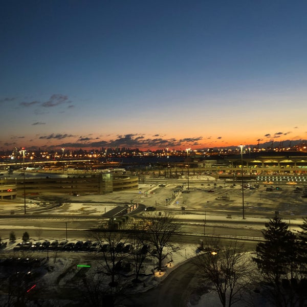Photo taken at Marriott Newark Liberty International Airport by David W. on 1/6/2018