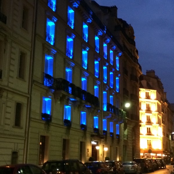 Foto diambil di Hôtel Belmont oleh Pascale U. pada 5/28/2014