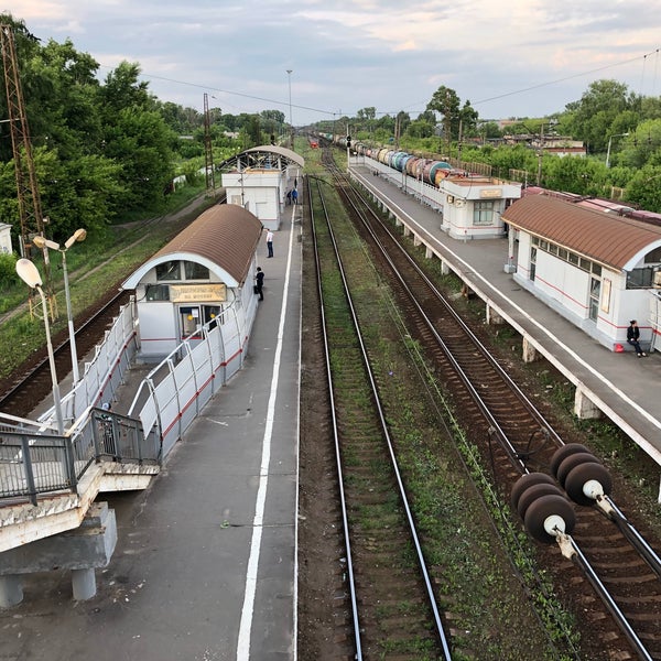 Жд платформы — «крутое» и «орехово-зуево. Жд вокзал орехово-зуево. Станция орехово зуево вокзал. Станция крутое орехово зуево. Станция крутое орехово зуево.