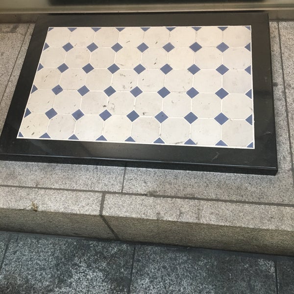 Photos At 1914年創建当時の床 市松模様 タイル Historic Site In 千代田区