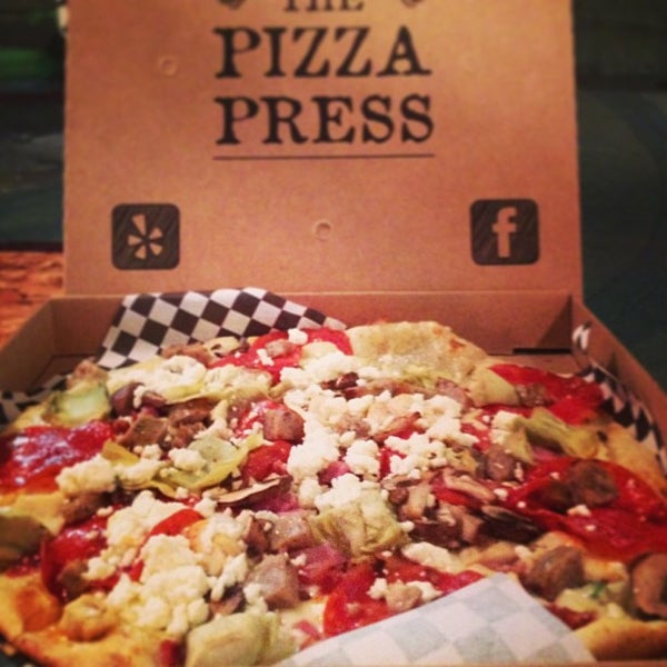Foto scattata a The Pizza Press da Zack M. il 3/2/2013