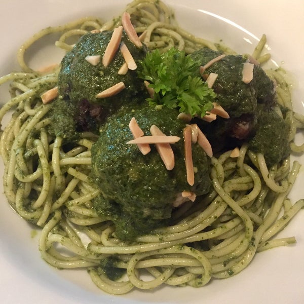 Homely feel, loved the "build your own meal" option with their meatballs. Must try the mushroom balls, better than the chicken and beef balls. I chose the mixed balls paired with pasta, pesto and nuts
