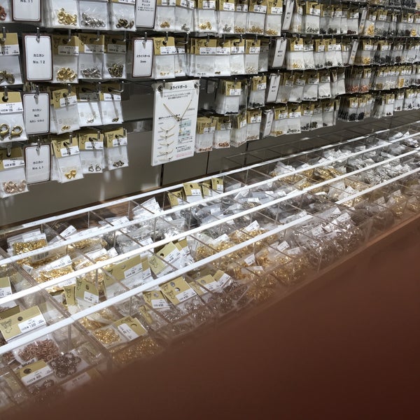 Fotos En 貴和製作所 浅草橋本店 Tienda De Pasatiempos En 浅草橋