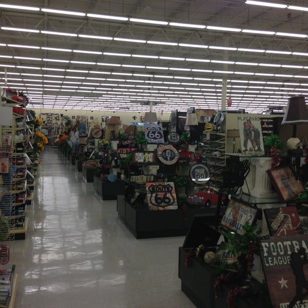 Hobby Lobby Arts and Crafts Store in Greater Arlington