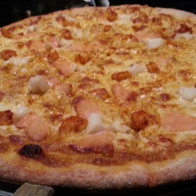 Das Foto wurde bei Pizza Orgasmica von Toji .. am 2/21/2013 aufgenommen