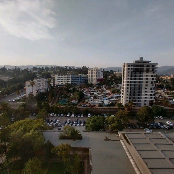 รูปภาพถ่ายที่ Hilton Addis Ababa โดย Mattias W. เมื่อ 6/22/2022
