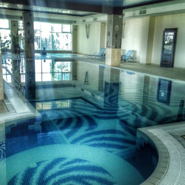 Бассейн акваделюкс севастополь. Спа комплекс аквамарин. Аква делюкс спа севастополь. Спа центр аквамарин. Сауна аквамарин севастополь.