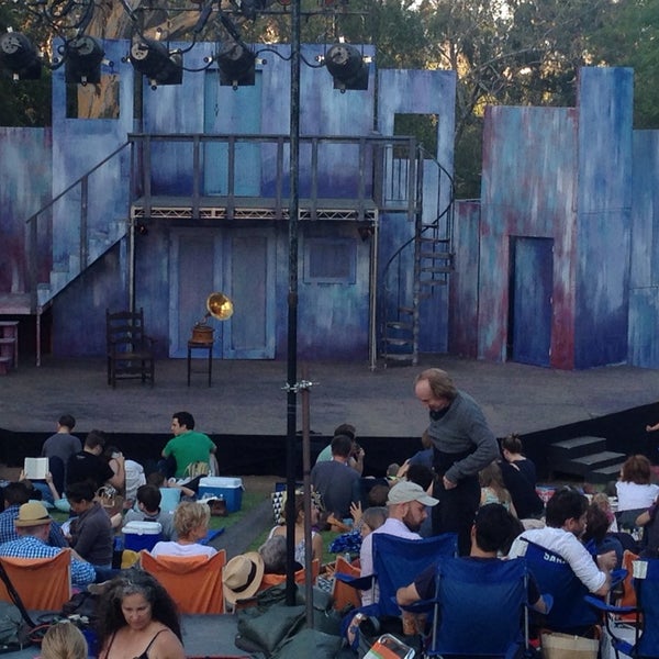 7/14/2014 tarihinde sarah b.ziyaretçi tarafından Griffith Park Free Shakespeare Festival'de çekilen fotoğraf