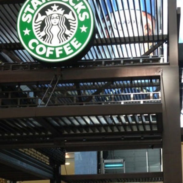 Foto scattata a Starbucks da MARWAN GAS✍🏻♏️ il 6/14/2020