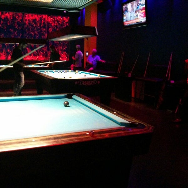 Foto tomada en Chalk Ping Pong &amp; Billiards Lounge  por Chris H. el 7/26/2013
