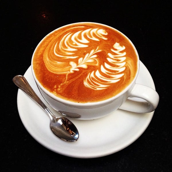 Caffe Luxxe Coffee Shop in Santa Monica