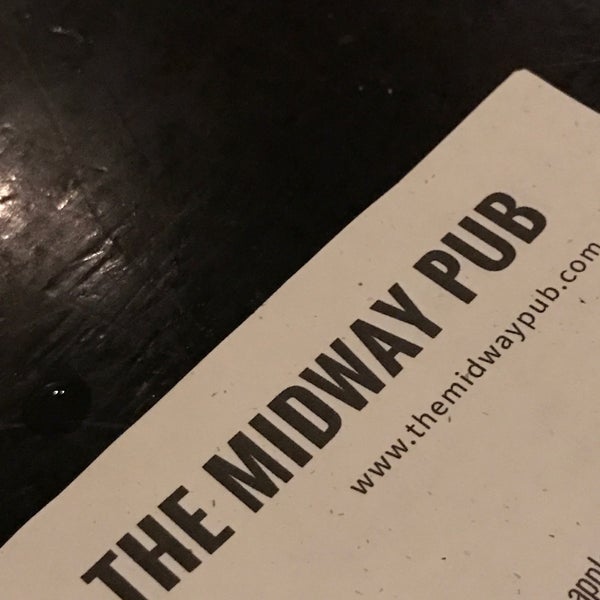 Foto scattata a Midway Pub da Jake il 12/27/2016