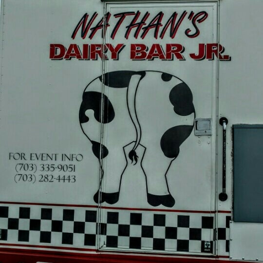 Foto diambil di Nathan&#39;s Dairy Bar oleh Mark S. pada 7/23/2016