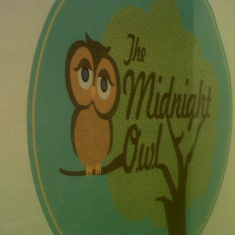 5/24/2013에 Christine N.님이 The Midnight Owl Snack &amp; Study Cafe에서 찍은 사진