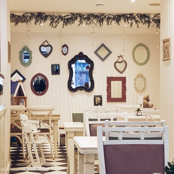 2/11/2018 tarihinde Domasziyaretçi tarafından Pinavija Bakery &amp; Tea Room'de çekilen fotoğraf