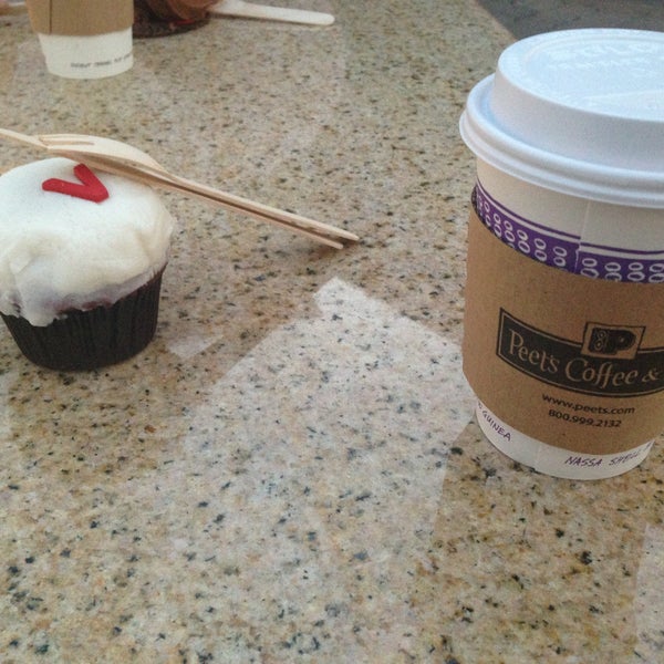 4/19/2013にMaribel M.がPeet&#39;s Coffee &amp; Teaで撮った写真