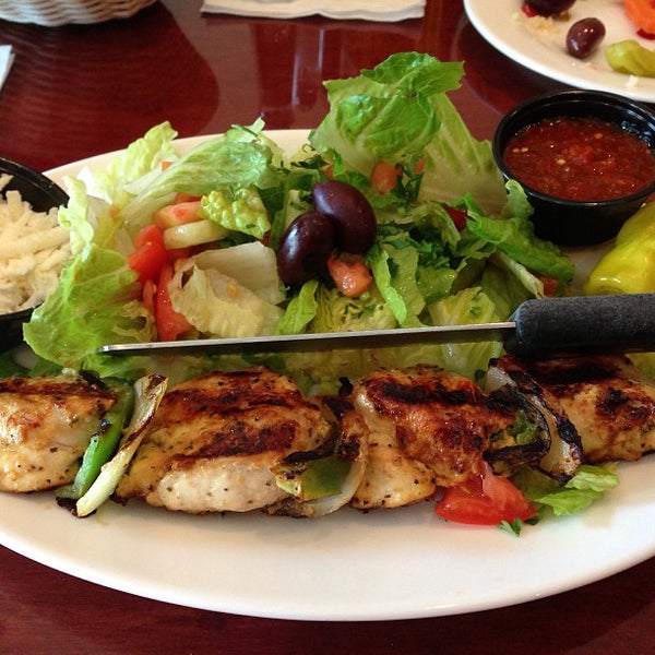 Photo taken at Maroosh Mediterranean Restaurant by Esteicy on 9/5/2013