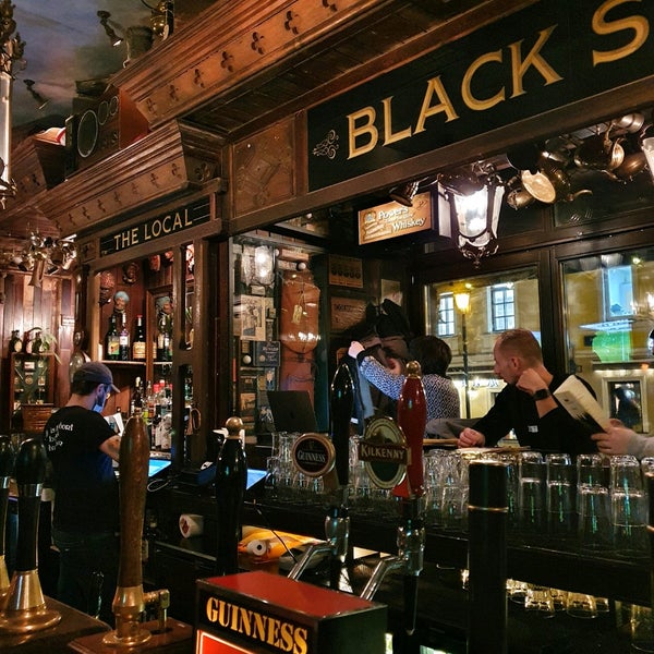 Foto tirada no(a) Black Swan Pub por Olya Orange em 2/26/2021