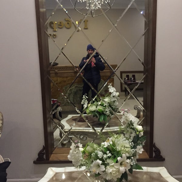 Das Foto wurde bei Отель Губернаторъ / Gubernator Hotel von Ruslan95 am 2/7/2015 aufgenommen