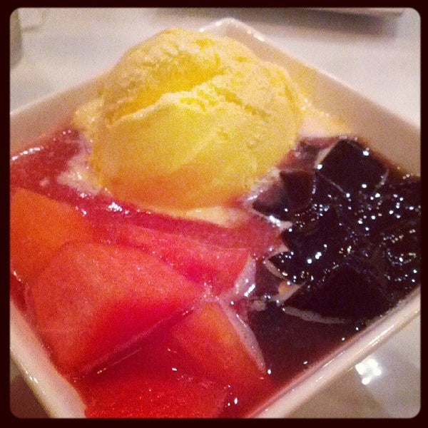 Foto tomada en Dessert Kitchen 糖潮  por Eva L. el 6/24/2013