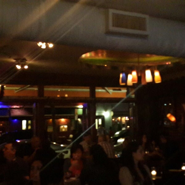 Foto diambil di Mancora Peruvian Restaurant &amp; Bar oleh Enrique C. pada 10/29/2014