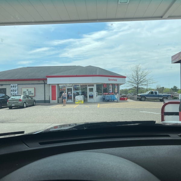 SuperAmerica Fuel Station in Osseo