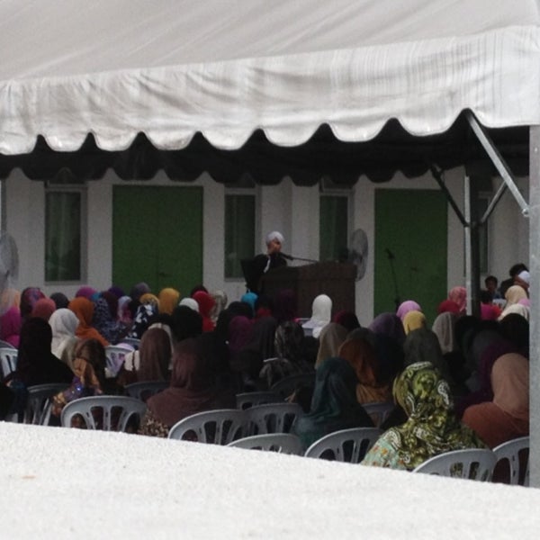 Kompleks Pendidikan Islam Bangi Edificio Universitario Academico En Bandar Baru Bangi