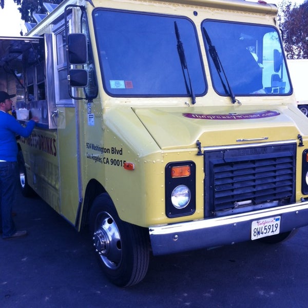 1/5/2014 tarihinde Jonny B.ziyaretçi tarafından The Greasy Wiener Truck'de çekilen fotoğraf