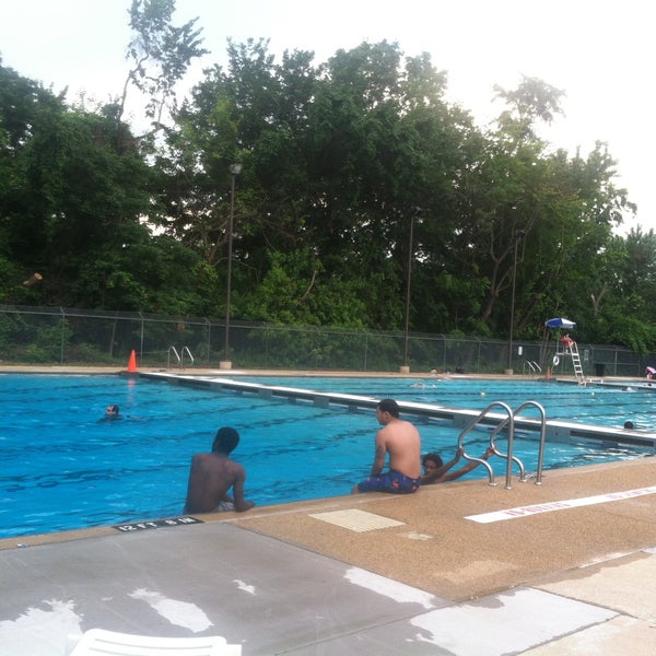 Photos at Francis Pool West End 9 tips from 701 visitors