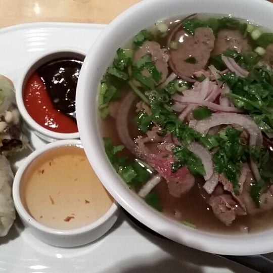Photo taken at Com Dunwoody Vietnamese Grill by Ahmir on 7/18/2014