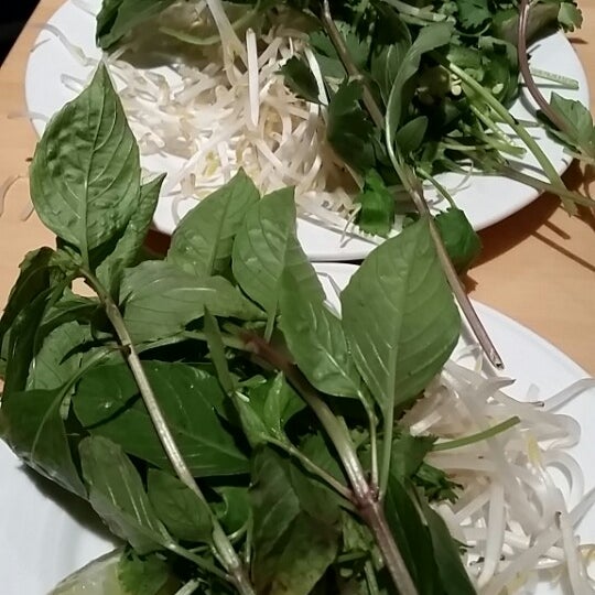 Foto tomada en Com Dunwoody Vietnamese Grill  por Ahmir el 7/18/2014
